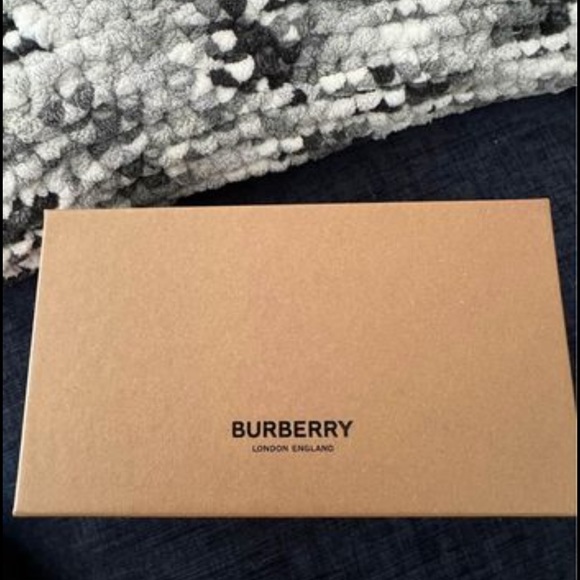 Burberry Sunglasses! Brand new. - Picture 3 of 6